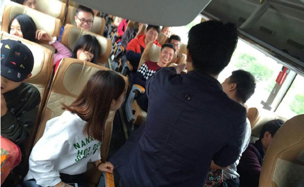 公司团建项目：大巴车上玩的游戏（二）