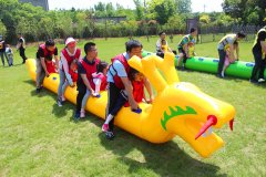 南京团建拓展趣味运动会-团队过河