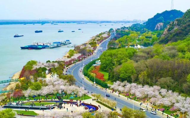 南京燕子矶幕燕滨江团建基地